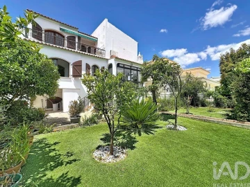 Moradia T5 para Venda em Loule (São Sebastião)
