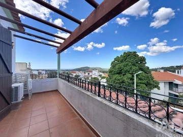 Moradia T5 para Venda em Loule (São Sebastião)