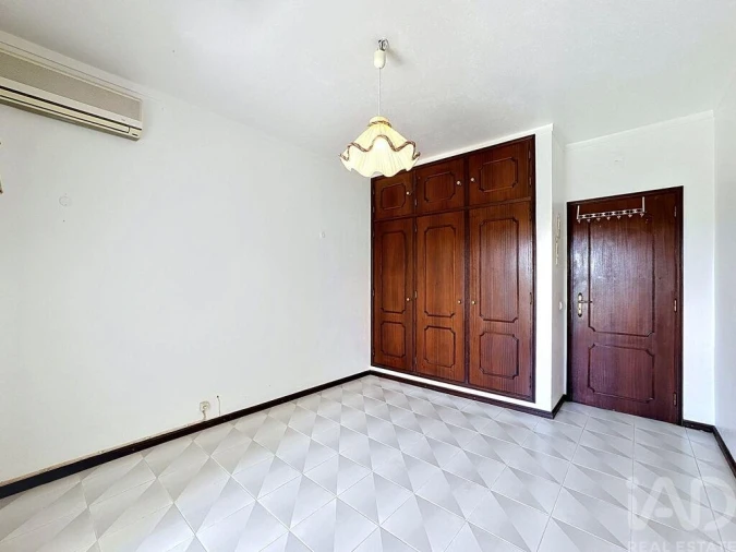 Moradia T5 para Venda em Loule (São Sebastião) Foto 20