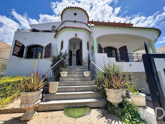 Moradia T5 para Venda em Loule (São Sebastião) Foto 35