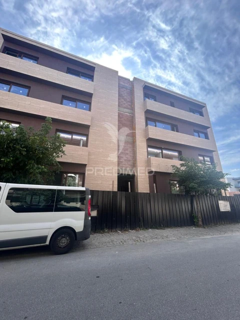 Apartamento T3 para Venda em Vila Verde e Barbudo