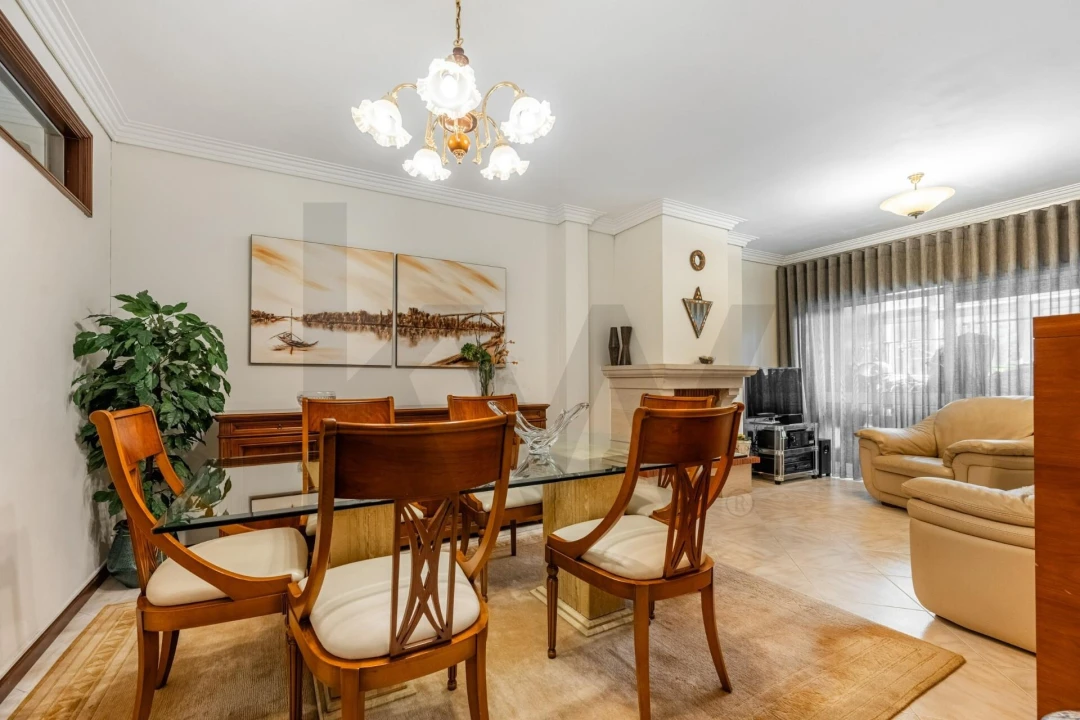 Apartamento T3 para Venda em Santa Marinha e São Pedro da Afurada Foto 1