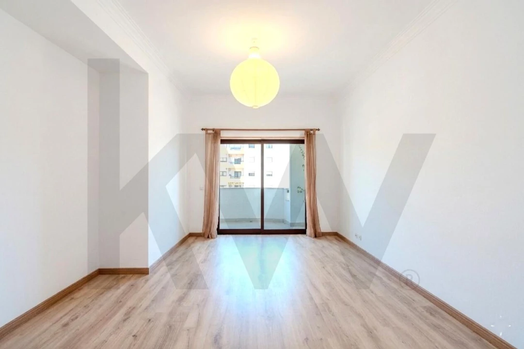 Apartamento T2 para Venda em Costa da Caparica Foto 16