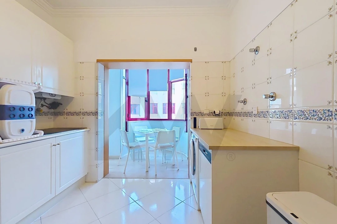 Apartamento T2 para Venda em Costa da Caparica Foto 2