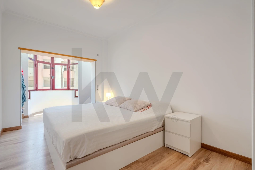 Apartamento T2 para Venda em Costa da Caparica Foto 14
