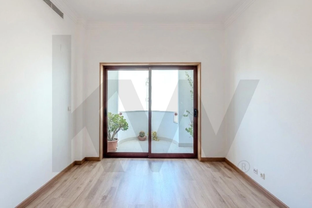 Apartamento T2 para Venda em Costa da Caparica Foto 15