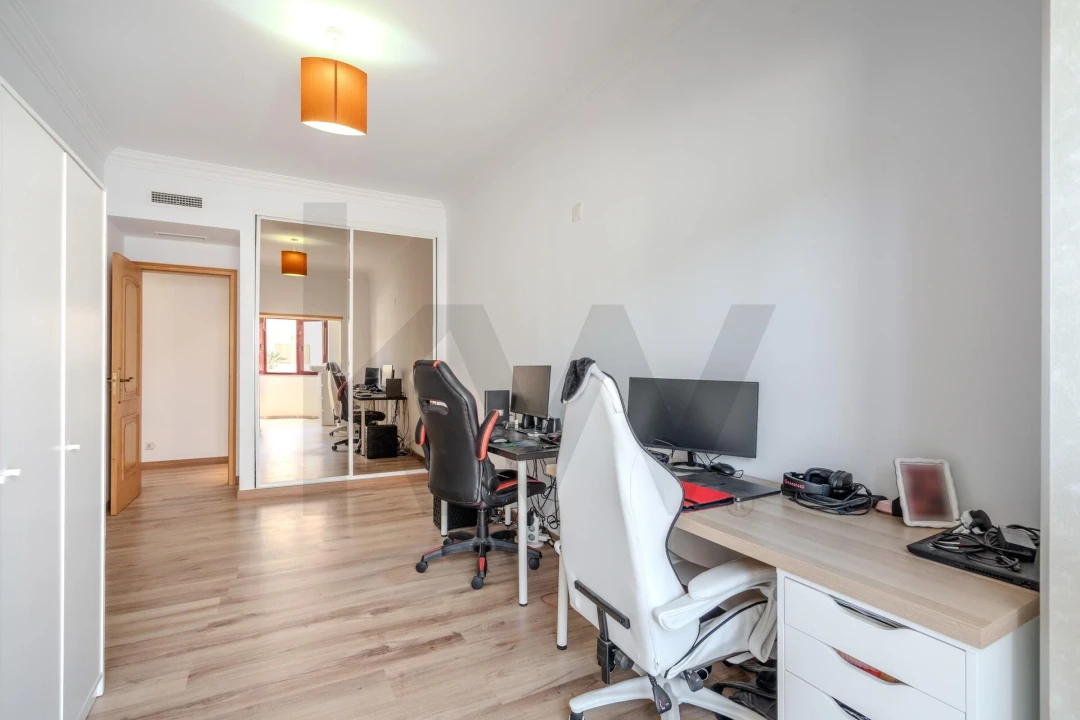 Apartamento T2 para Venda em Costa da Caparica Foto 21