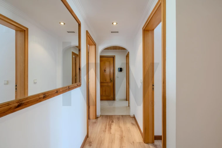 Apartamento T2 para Venda em Costa da Caparica Foto 14