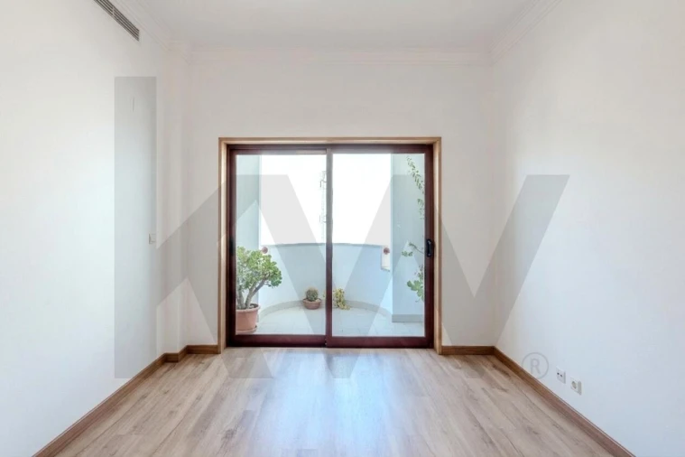 Apartamento T2 para Venda em Costa da Caparica Foto 15