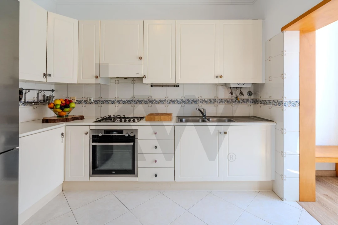 Apartamento T2 para Venda em Costa da Caparica Foto 4