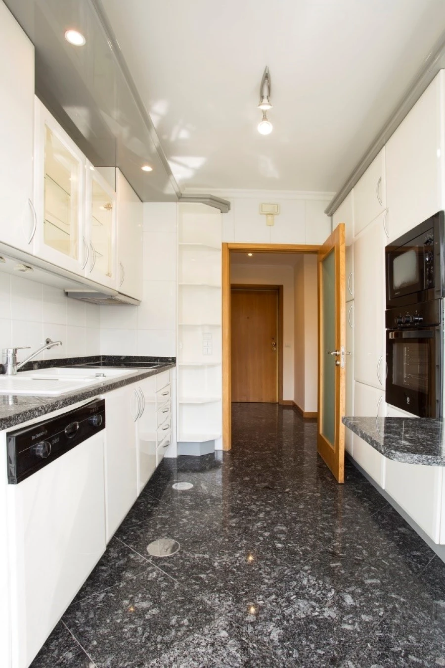 Apartamento T1 para Arrendamento em Canidelo Foto 2