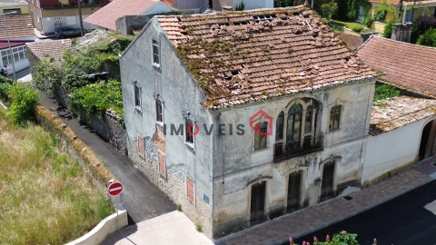 Moradia T5 para Venda em Regueira de Pontes