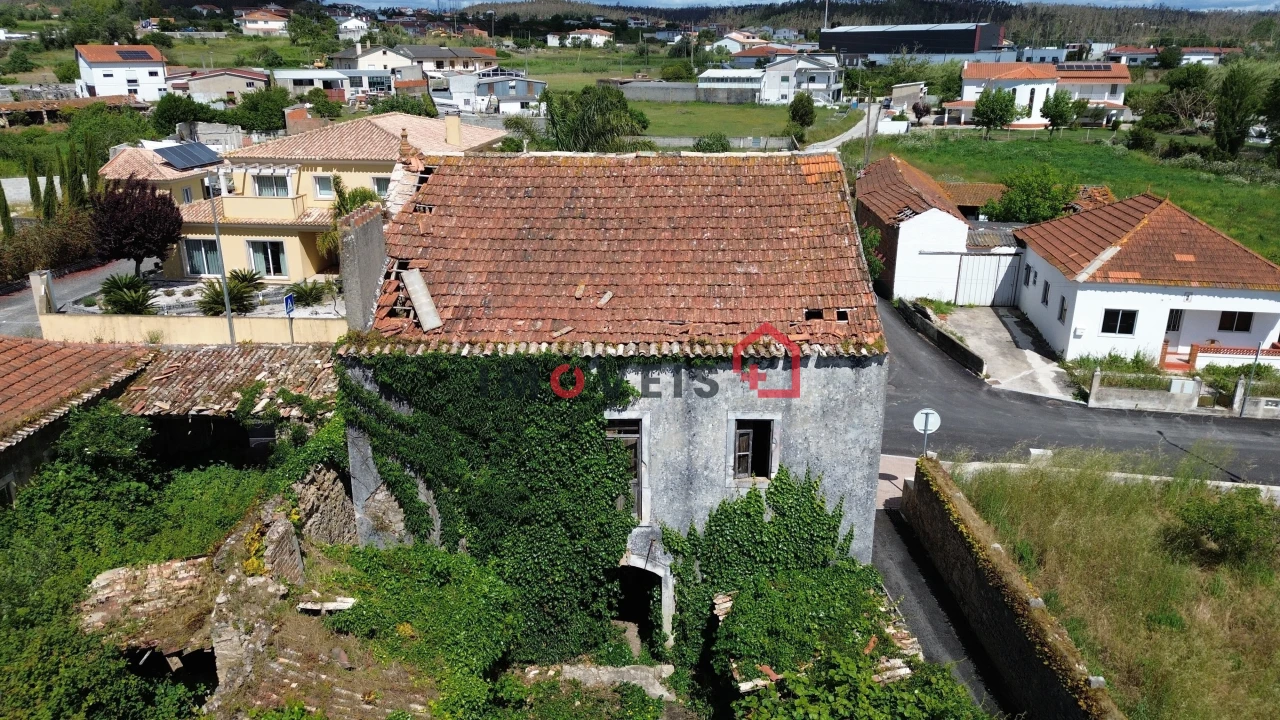 Moradia T5 para Venda em Regueira de Pontes Foto 10