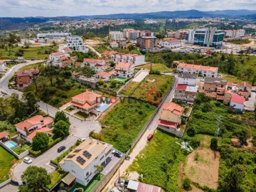 Terreno para Venda em Marrazes e Barosa