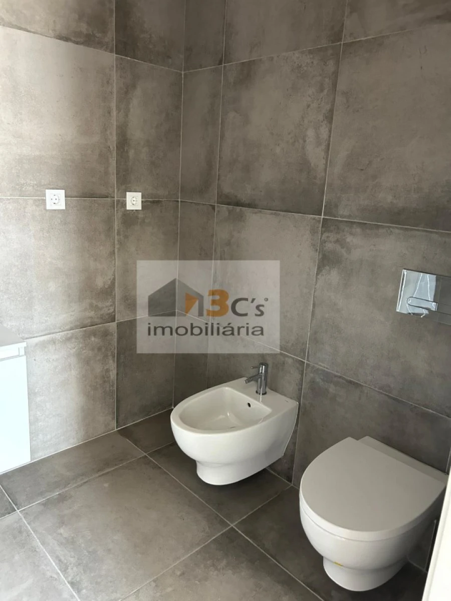 Apartamento T1 para Venda em Pedrouços Foto 9