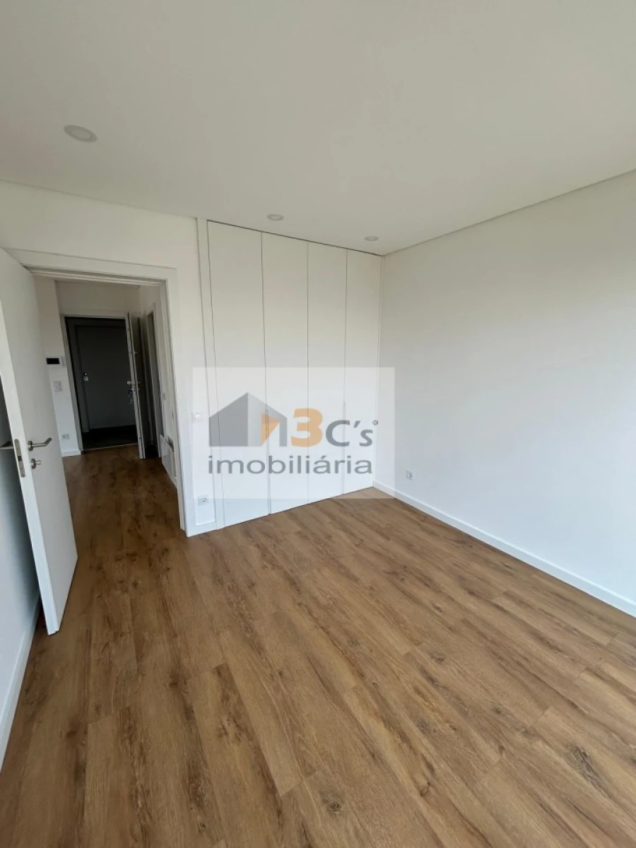 Apartamento T1 para Venda em Pedrouços Foto 11