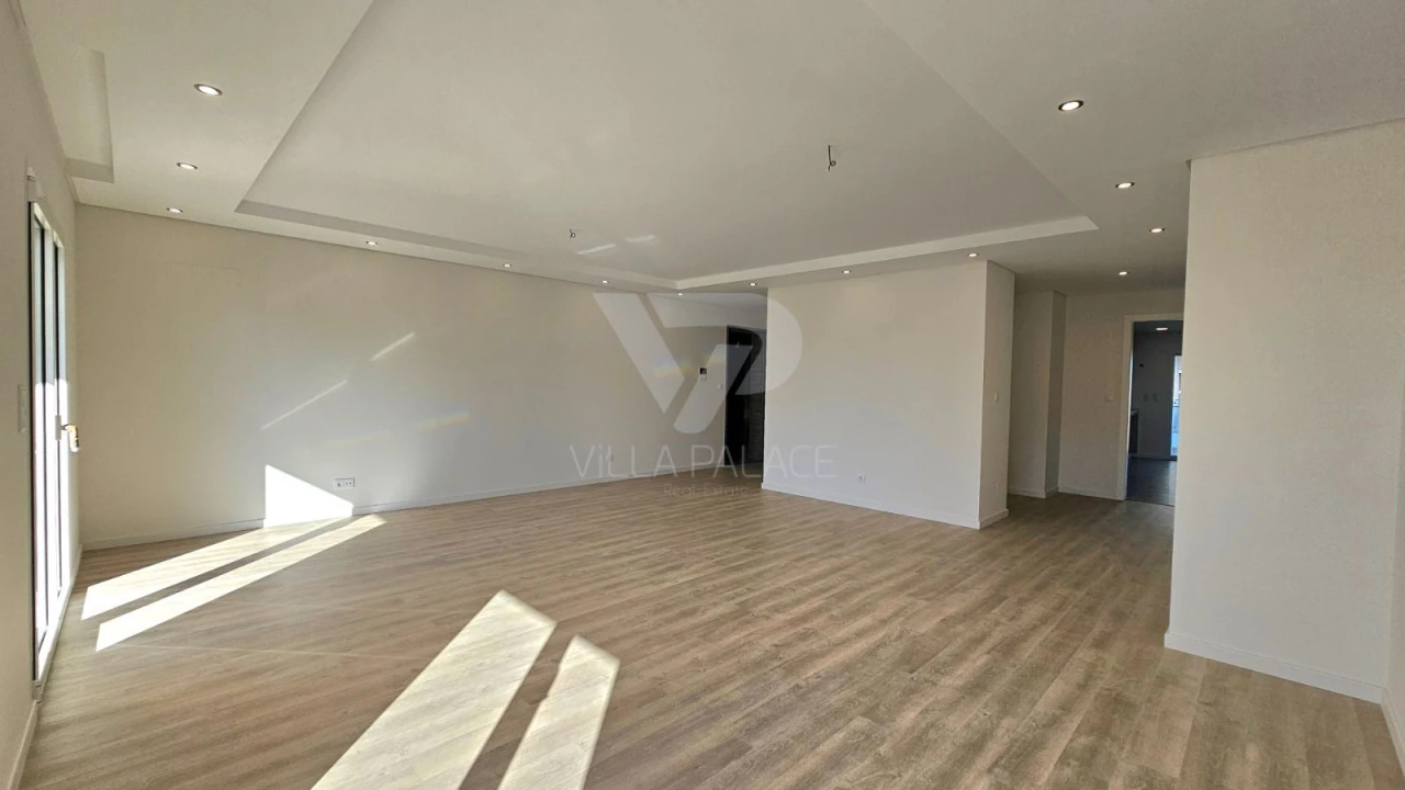 Apartamento T2 para Arrendamento em Carcavelos e Parede Foto 3