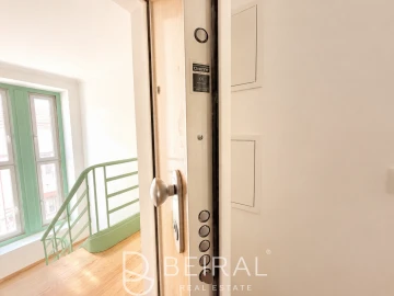 Apartamento T3 para Venda em Campo de Ourique