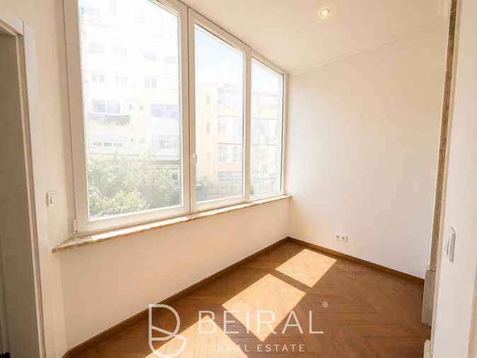 Apartamento T3 para Venda em Campo de Ourique Foto 13