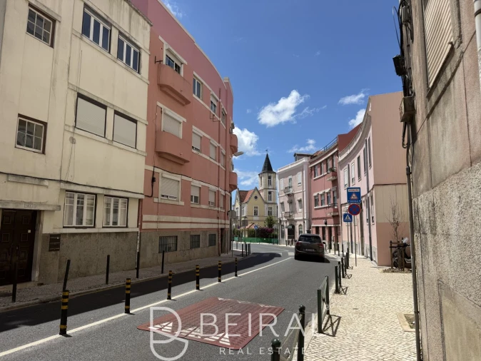 Apartamento T3 para Venda em Campo de Ourique Foto 25