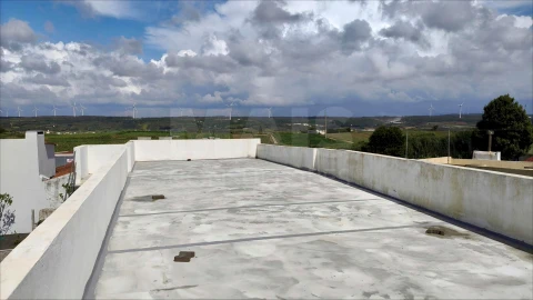 Moradia T3 para Venda em Atouguia da Baleia