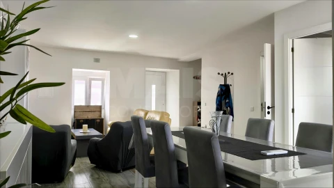 Moradia T3 para Venda em Atouguia da Baleia