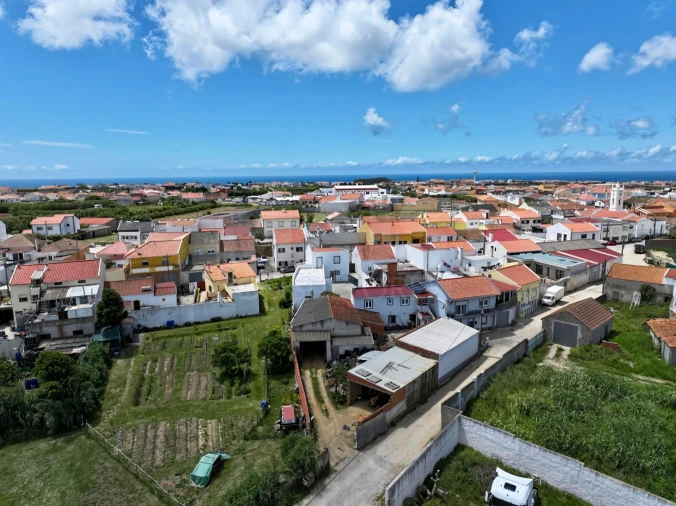 Moradia T3 para Venda em Atouguia da Baleia Foto 11