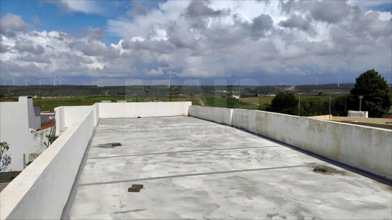 Moradia T3 para Venda em Atouguia da Baleia Foto 5
