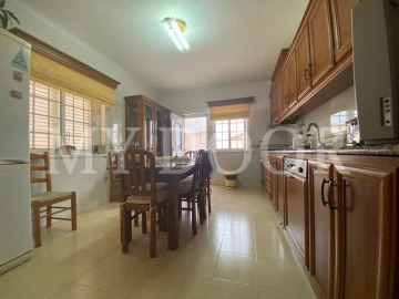 Moradia T4 para Venda em Santa Iria de Azoia, São João da Talha e Bobadela