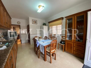 Moradia T4 para Venda em Santa Iria de Azoia, São João da Talha e Bobadela