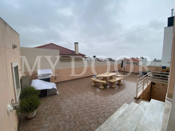 Moradia T4 para Venda em Santa Iria de Azoia, São João da Talha e Bobadela Foto 21
