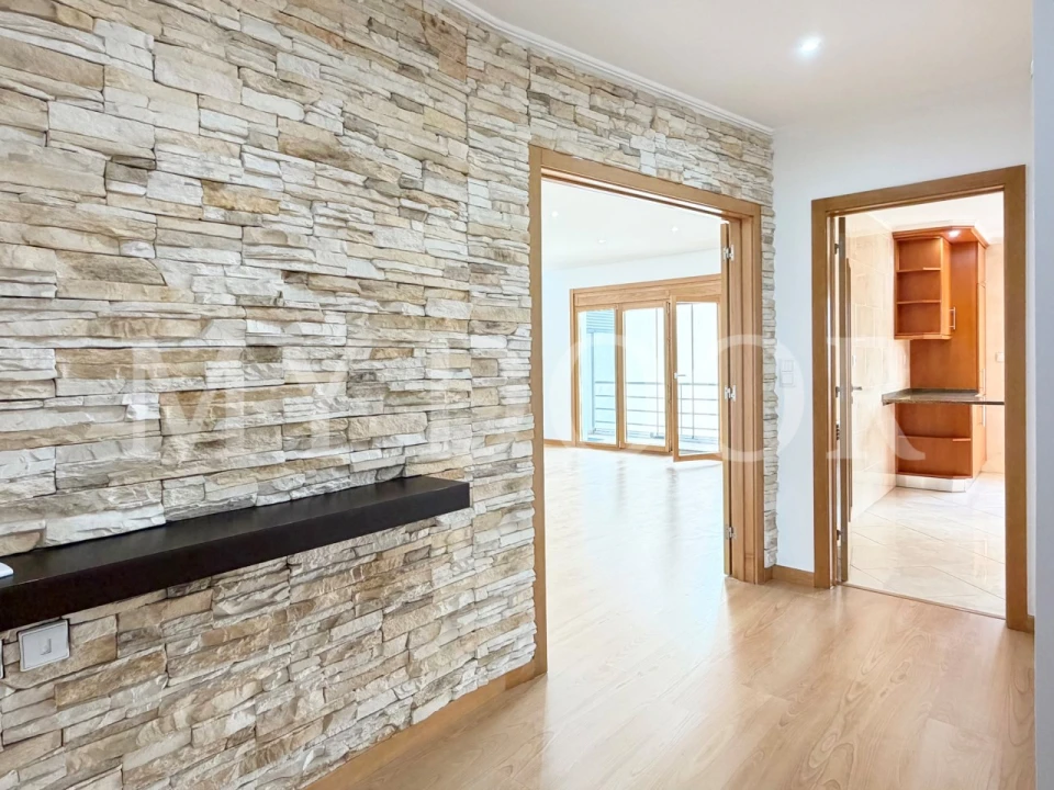 Apartamento T3 para Venda em Odivelas Foto 1