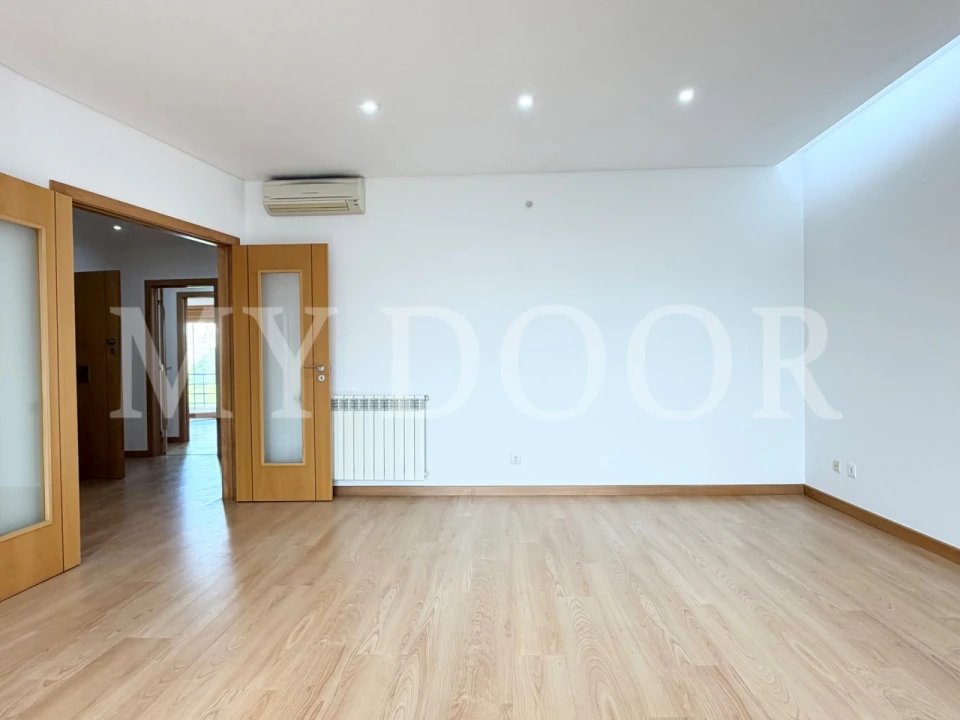 Apartamento T3 para Venda em Odivelas Foto 4