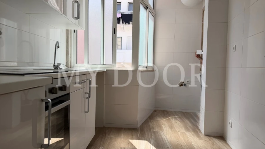 Apartamento T2 para Venda em Moscavide e Portela Foto 2
