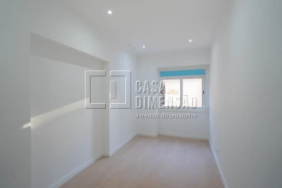 Apartamento T3 para Venda em Falagueira-Venda Nova