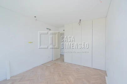 Moradia T3 para Venda em Charneca de Caparica e Sobreda