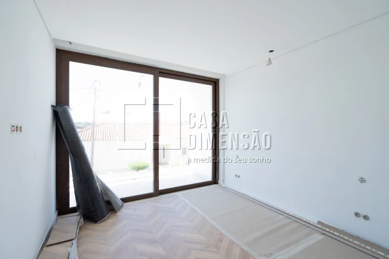 Moradia T3 para Venda em Charneca de Caparica e Sobreda Foto 11