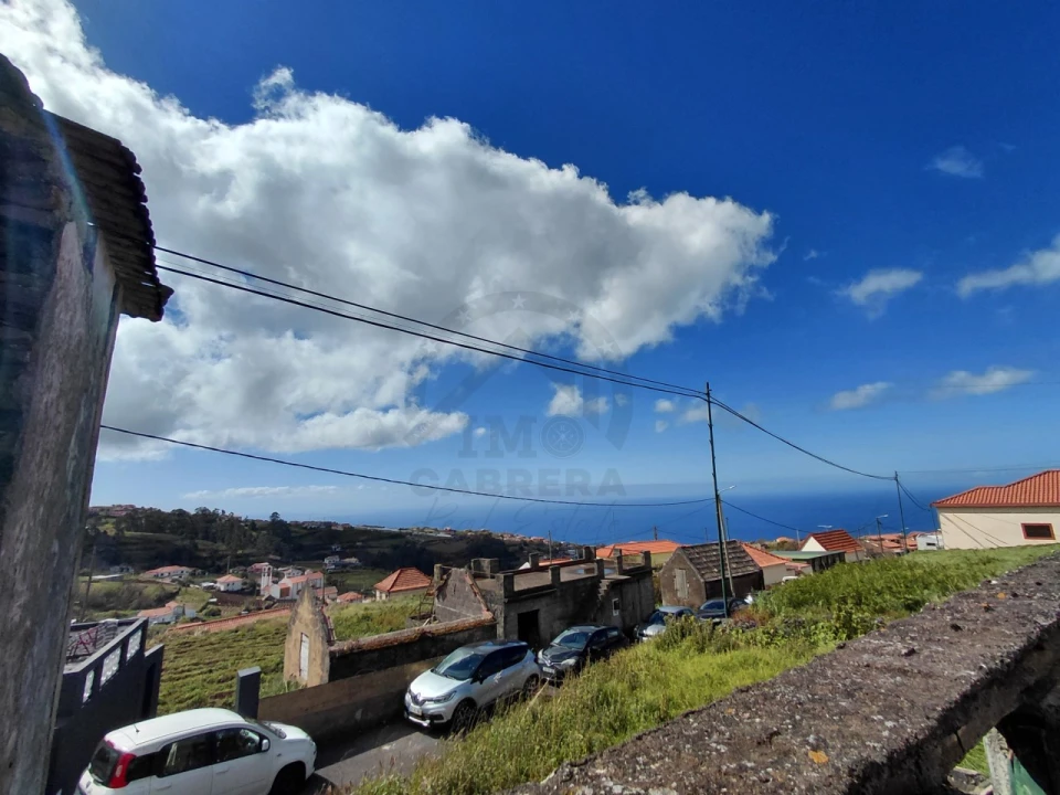 Moradia T2 para Venda em Canhas Foto 6