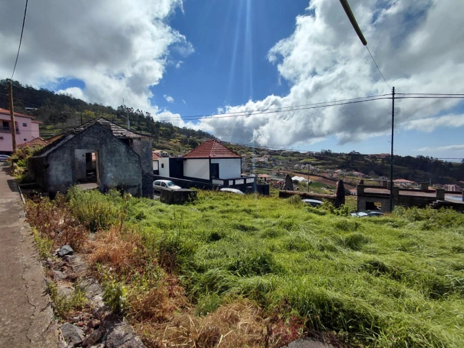 Moradia T2 para Venda em Canhas Foto 4