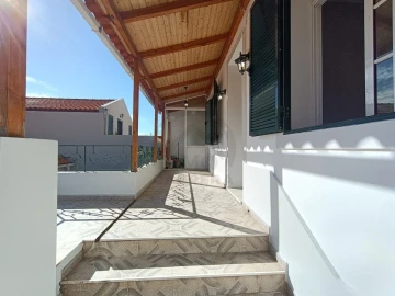 Moradia T2 para Venda em Funchal (São Pedro)