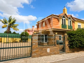 Moradia T4 para Venda em Alcabideche