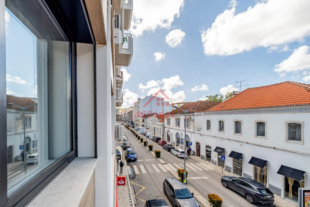 Apartamento T2 para Arrendamento em Santa Maria, São Pedro e Matacães Foto 10