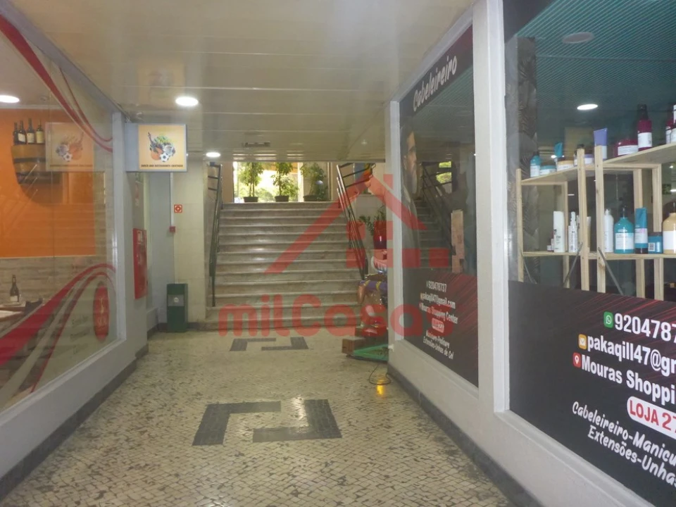 Loja para Arrendamento em Lumiar Foto 14