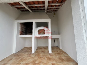 Moradia T1 para Arrendamento em Venda do Pinheiro e Santo Estêvão das Galés