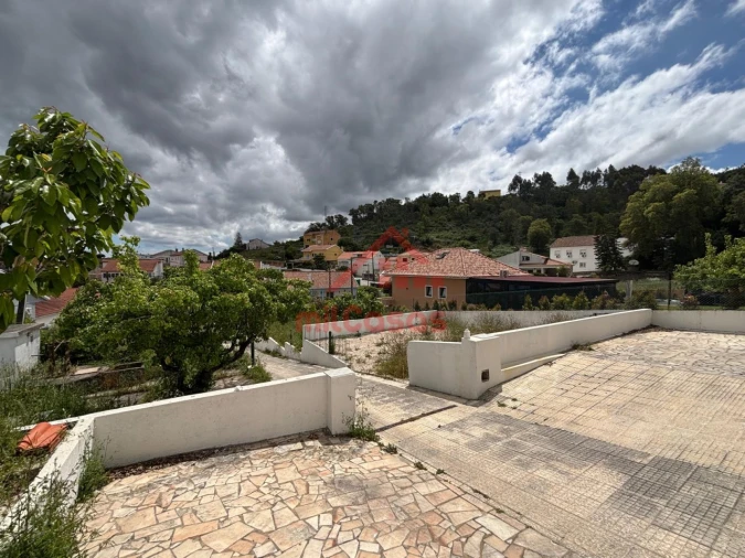 Moradia T1 para Arrendamento em Venda do Pinheiro e Santo Estêvão das Galés Foto 13