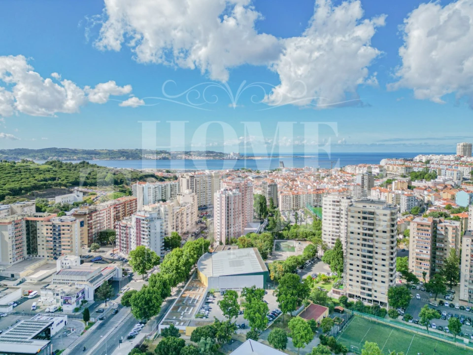 Apartamento T4 para Arrendamento em Algés, Linda-A-Velha e Cruz Quebrada-Dafundo Foto 2