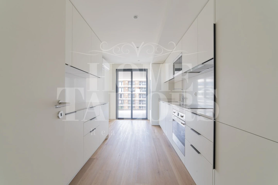 Apartamento T4 para Arrendamento em Algés, Linda-A-Velha e Cruz Quebrada-Dafundo Foto 13
