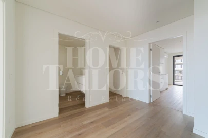 Apartamento T4 para Arrendamento em Algés, Linda-A-Velha e Cruz Quebrada-Dafundo
