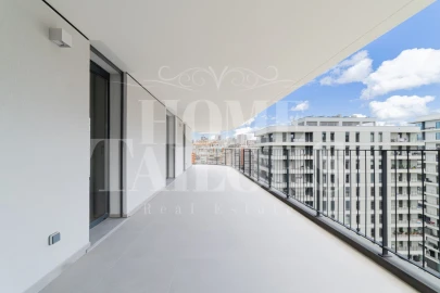 Apartamento T4 para Arrendamento em Algés, Linda-A-Velha e Cruz Quebrada-Dafundo