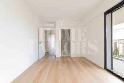 Apartamento T4 para Arrendamento em Algés, Linda-A-Velha e Cruz Quebrada-Dafundo